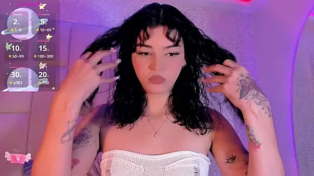 Snapshot of Summer_walkerr chatting on 01/05/25, 12:31 Summer walkerr online show from 01/05/25, 12:31