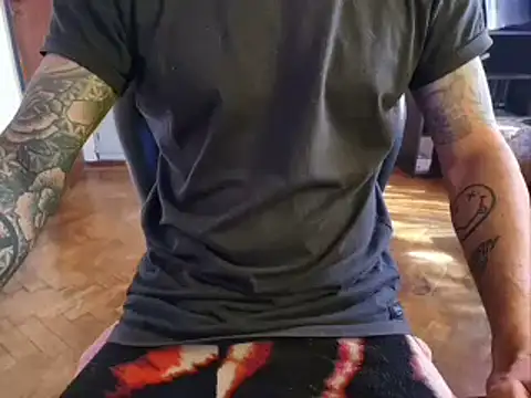 Snapshot of rumplstink chatting on 10/29/25, 01:24 rumplstink online show from 10/29/25, 01:24