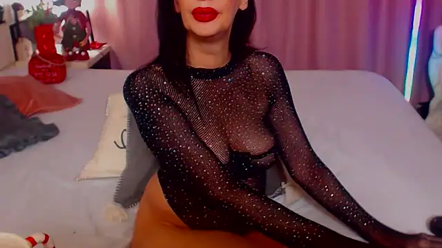 Snapshot of shannon4u chatting on 12/14/24, 10:50 shannon4u online show from 12/14/24, 10:50