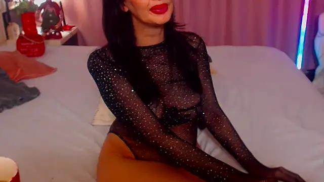Snapshot of shannon4u chatting on 12/15/24, 01:57 shannon4u online show from 12/15/24, 01:57