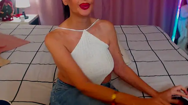 Snapshot of shannon4u chatting on 01/09/25, 01:29 shannon4u online show from 01/09/25, 01:29
