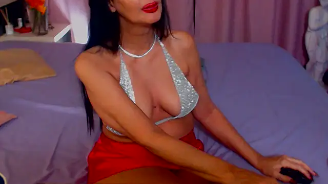 Snapshot of shannon4u chatting on 02/02/25, 03:32 shannon4u online show from 02/02/25, 03:32