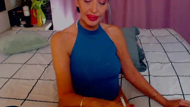 Snapshot of shannon4u chatting on 03/10/25, 09:29 shannon4u online show from 03/10/25, 09:29