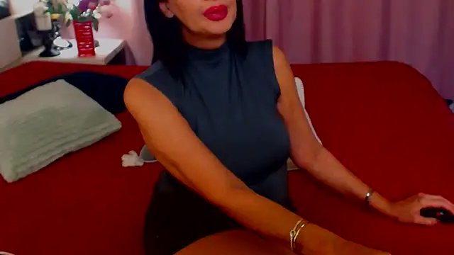 Snapshot of shannon4u chatting on 03/17/25, 11:21 shannon4u online show from 03/17/25, 11:21