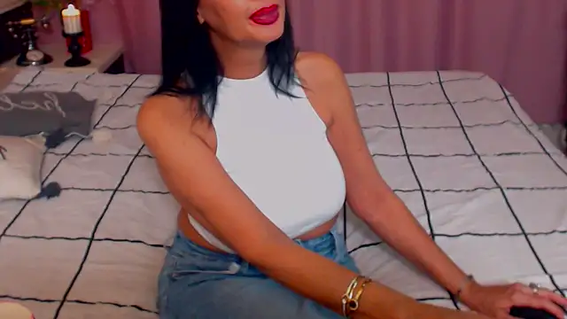 Snapshot of shannon4u chatting on 03/21/25, 01:02 shannon4u online show from 03/21/25, 01:02