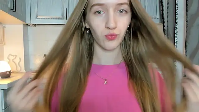 leslie my lovee online show from 10/24/25, 08:38