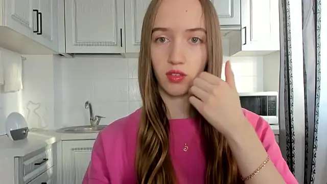 leslie my lovee online show from 11/23/25, 08:03