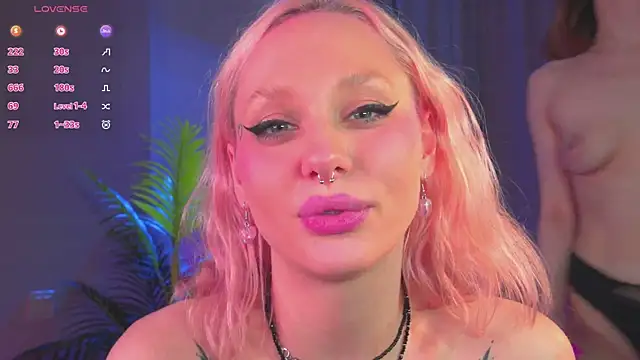 Snapshot of Kinky_Girls chatting on 02/22/25, 08:31 Kinky Girls online show from 02/22/25, 08:31