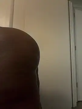 SweetChocolate555 online show from 04/05/26, 12:52