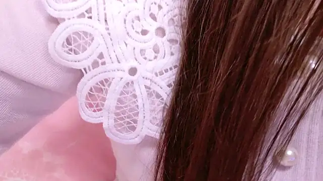 Snapshot of x--Miu--x chatting on 01/05/25, 11:15 x--Miu--x online show from 01/05/25, 11:15