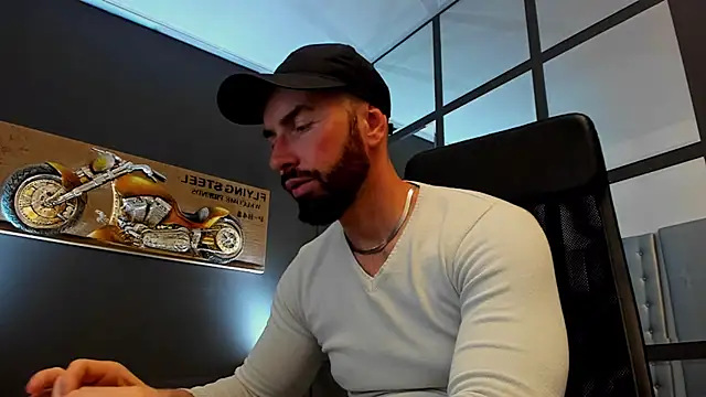 Snapshot of AronGrant chatting on 05/18/26, 09:59 AronGrant online show from 05/18/26, 09:59