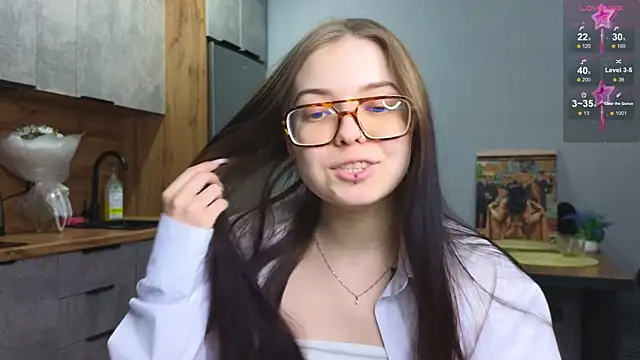 Snapshot of doll_lol_ chatting on 01/15/25, 05:47 doll lol online show from 01/15/25, 05:47