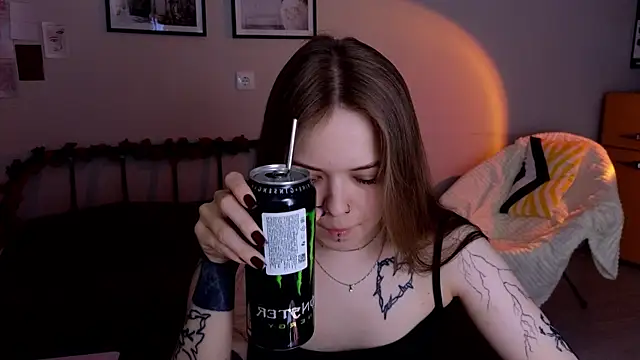 doll lol  online show from 04/10/26, 06:01