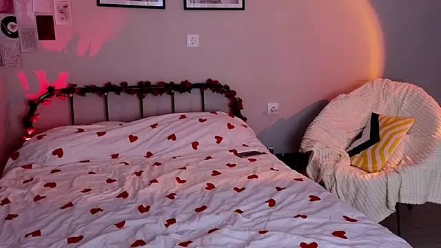 doll lol  online show from 04/24/26, 09:28