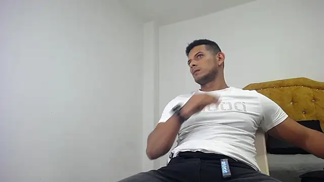 Chris Dick23 online show from 04/22/26, 06:16