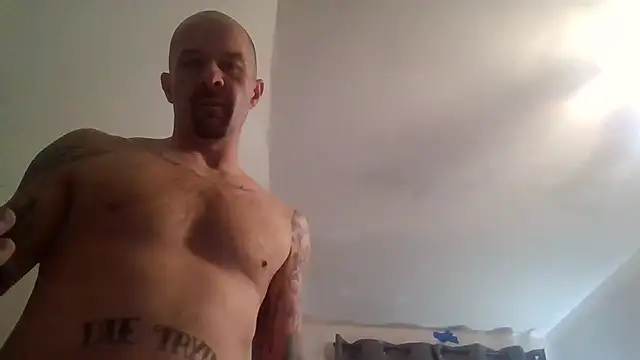 Snapshot of Kinkster615 chatting on 01/25/25, 06:12 Kinkster615 online show from 01/25/25, 06:12