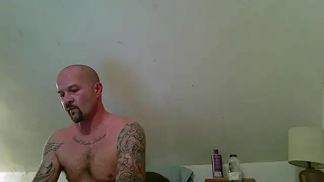 Snapshot of Kinkster615 chatting on 03/12/25, 07:24 Kinkster615 online show from 03/12/25, 07:24