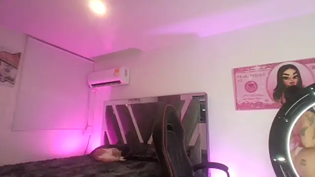 Caramelo Exotic online show from 03/25/26, 02:50