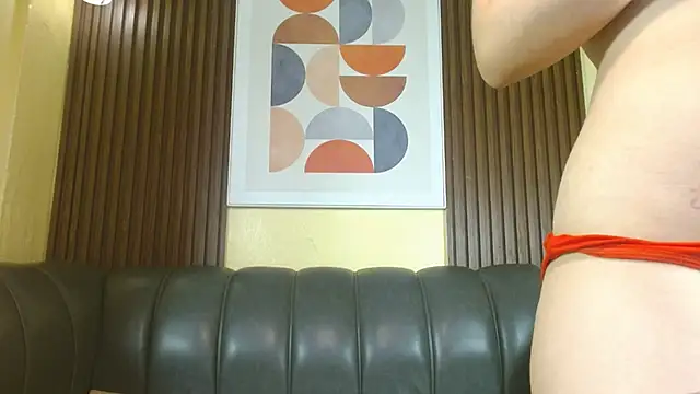 Nicole Ramires online show from 10/14/25, 05:03