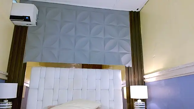 Nicole Ramires online show from 02/19/26, 02:57