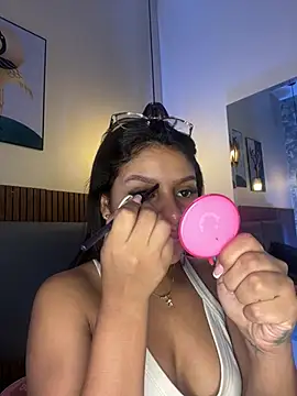 NicolleeEvanss online show from 07/18/26, 10:08