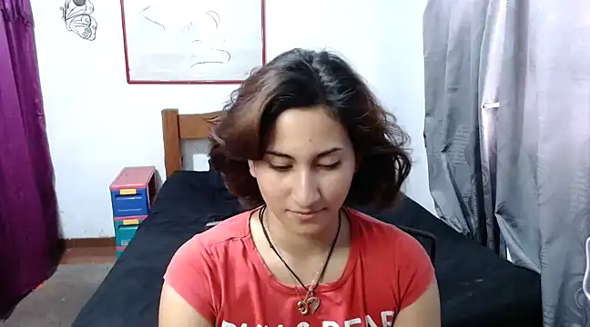 LadyMilk003 online show from 02/08/25, 06:12