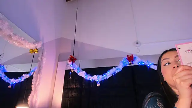 Snapshot of Miaa_Garcia chatting on 12/18/24, 01:26 Miaa Garcia online show from 12/18/24, 01:26