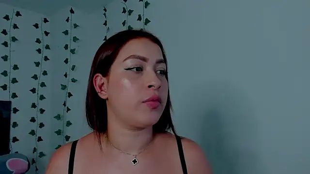 Snapshot of Miaa_Garcia chatting on 09/17/25, 10:44 Miaa Garcia online show from 09/17/25, 10:44