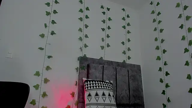 Snapshot of Miaa_Garcia chatting on 04/30/26, 09:41 Miaa Garcia online show from 04/30/26, 09:41