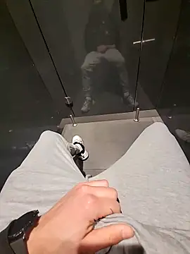 sevvvvsevvvv1 online show from 02/17/26, 04:02