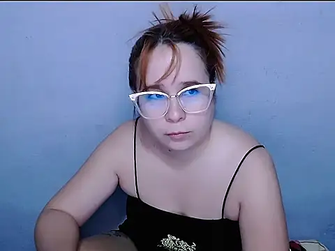 Snapshot of SubLayla01 chatting on 05/16/26, 06:07 SubLayla01 online show from 05/16/26, 06:07