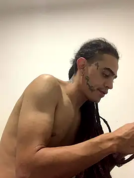 JovenDesobediente online show from 10/04/25, 05:16