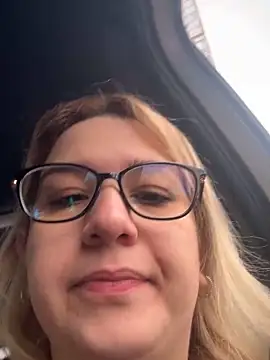 amooraaamoon online show from 02/01/25, 11:43