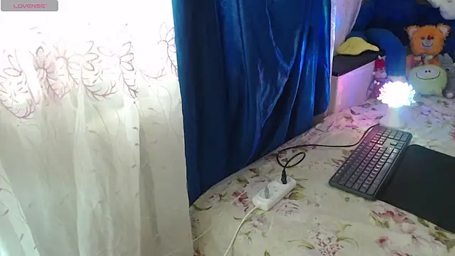 CamDiva113 online show from 03/01/26, 06:04