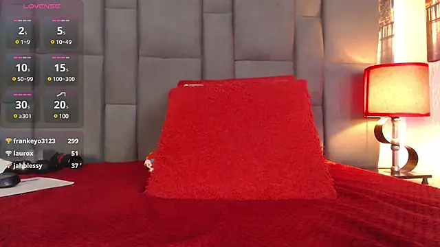 SELENA BIGBOOBS online show from 03/15/25, 09:05