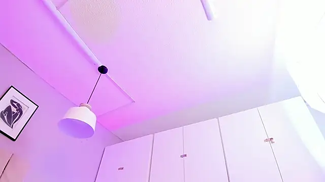 April bowie online show from 02/01/25, 12:16