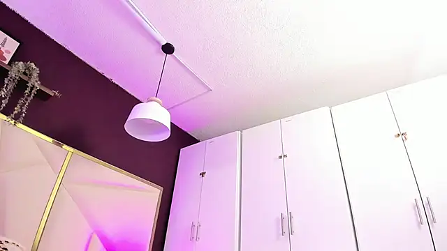 April bowie online show from 01/14/26, 11:27