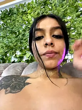 Snapshot of AbbyFtLuna chatting on 12/03/24, 02:25 AbbyFtLuna online show from 12/03/24, 02:25