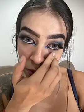 Snapshot of AbbyFtLuna chatting on 09/28/25, 10:04 AbbyFtLuna online show from 09/28/25, 10:04