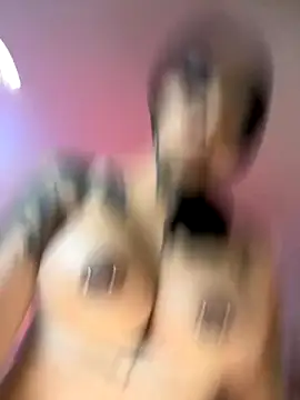 Snapshot of AbbyFtLuna chatting on 10/11/25, 07:12 AbbyFtLuna online show from 10/11/25, 07:12