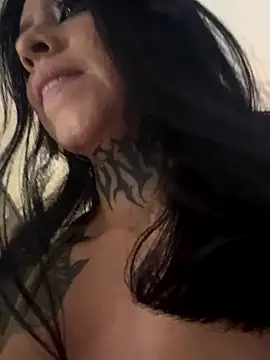 Snapshot of AbbyFtLuna chatting on 10/19/25, 05:46 AbbyFtLuna online show from 10/19/25, 05:46