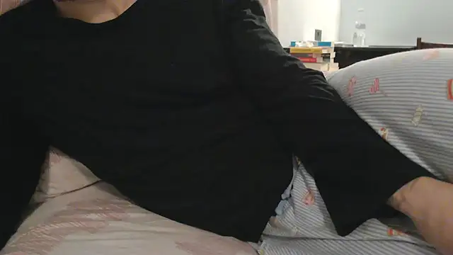 Snapshot of -theshyguy92- chatting on 02/08/25, 10:08 -theshyguy92- online show from 02/08/25, 10:08