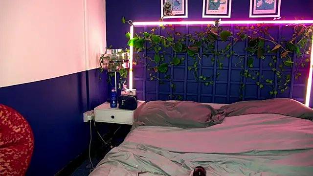 Snapshot of FerrariRedxBabestation chatting on 11/09/25, 09:13 FerrariRedxBabestation online show from 11/09/25, 09:13