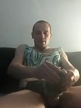 Kamien32 online show from 11/08/25, 04:34