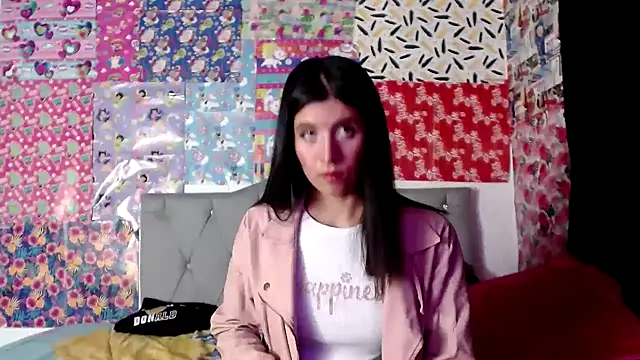 Snapshot of Yeimy_sweetf chatting on 01/01/25, 12:53 Yeimy sweetf online show from 01/01/25, 12:53