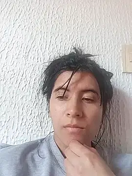 Snapshot of Yeimy_sweetf chatting on 01/11/25, 05:40 Yeimy sweetf online show from 01/11/25, 05:40