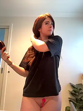 aus queen online show from 11/28/25, 12:02