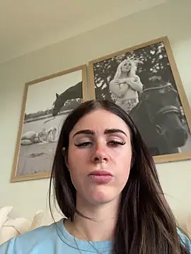 aus queen online show from 03/26/26, 10:37