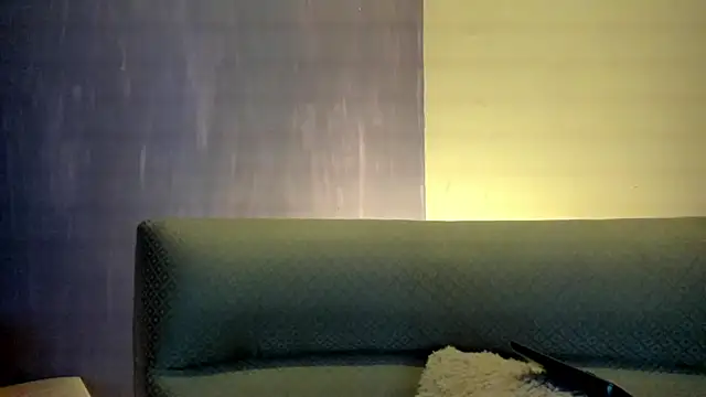 Snapshot of Hellen_dumont chatting on 01/24/25, 02:18 Hellen dumont online show from 01/24/25, 02:18