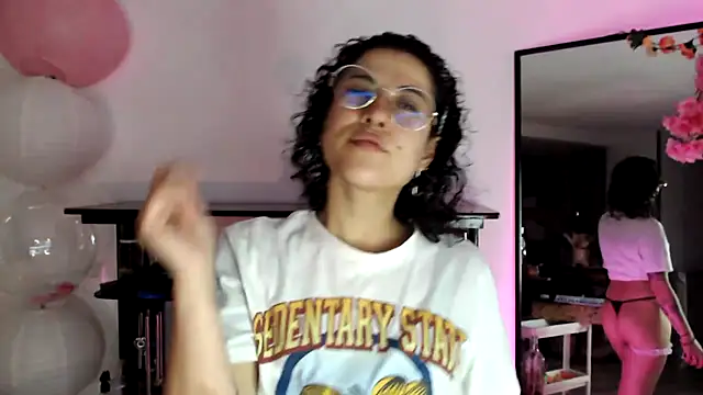 Hellen dumont online show from 03/18/26, 02:04